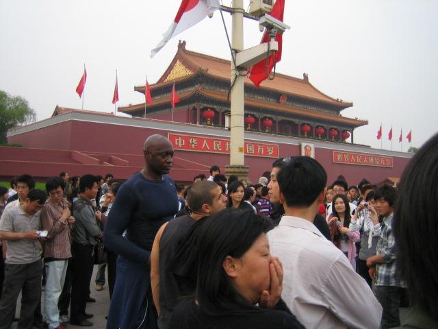 09年去北京旅游拍的,这是哪个名运动员吗? - 北