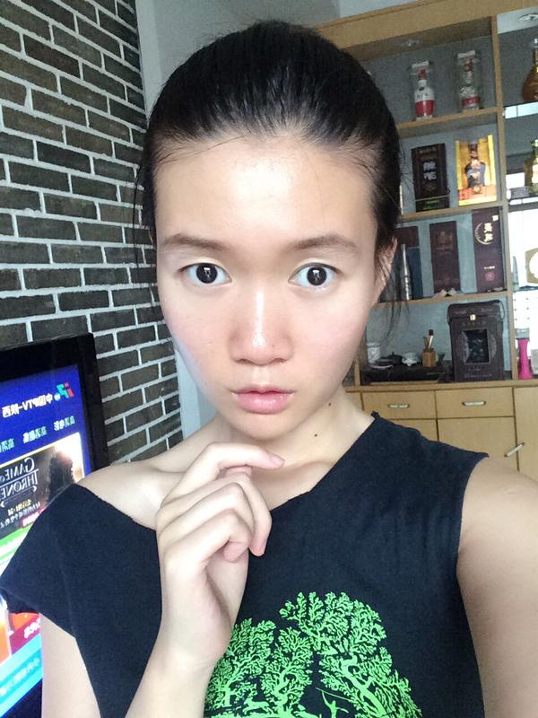 然后素颜自拍