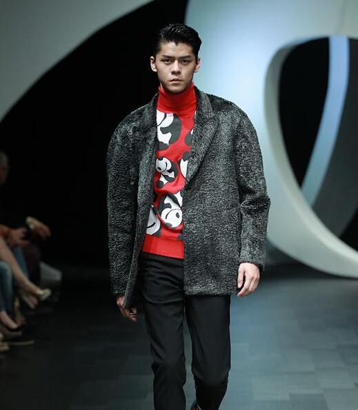 快乐大本营男模扈忠汉<em>美人尖发型</em>很帅气,没美