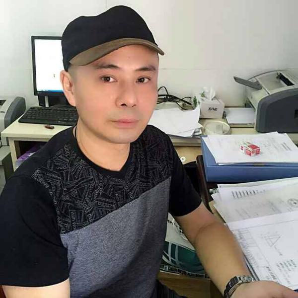 噢然后是现在 他的微信头像