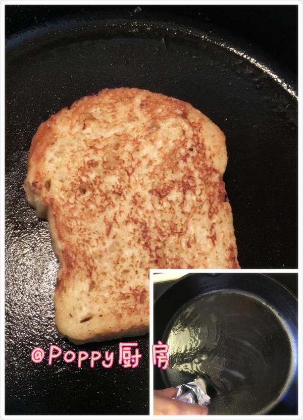 平底锅烧热,用黄油擦锅,中小火煎面包片,煎到两面金黄.