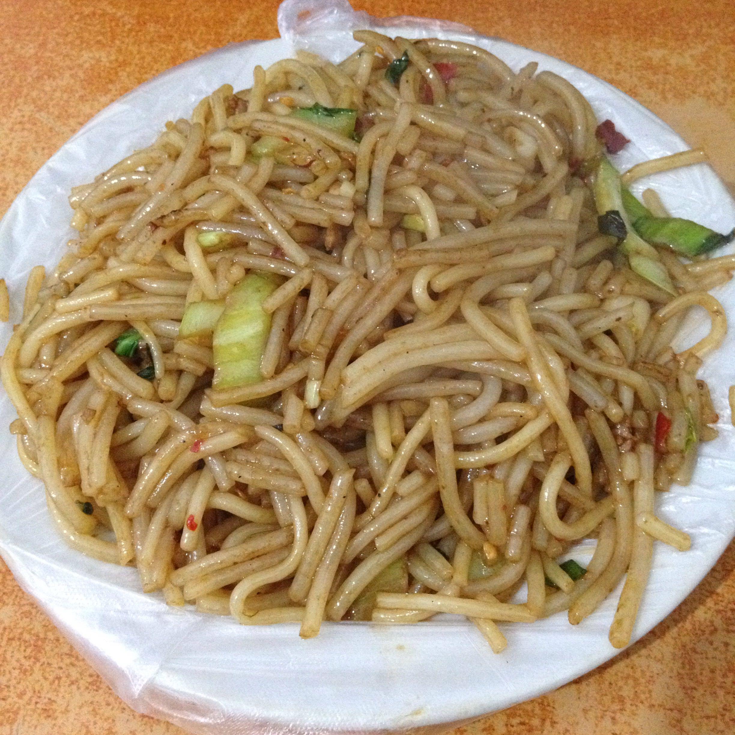 自己回答先,江西乐平,炒粉,炒果子,瓦罐汤,萝卜饺子韭菜饺子,铁板煎