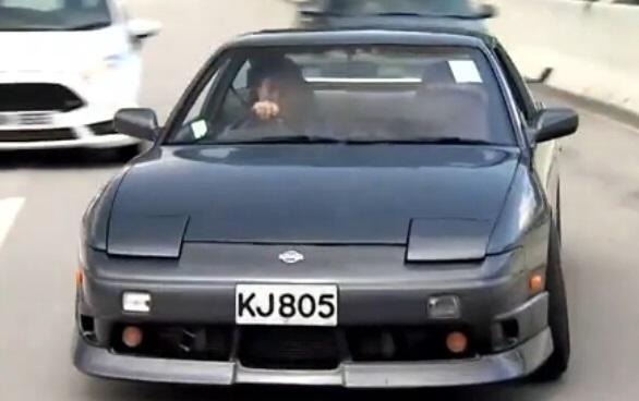 这是什么车?TVB电视剧潮拜武当内出现的 - 汽