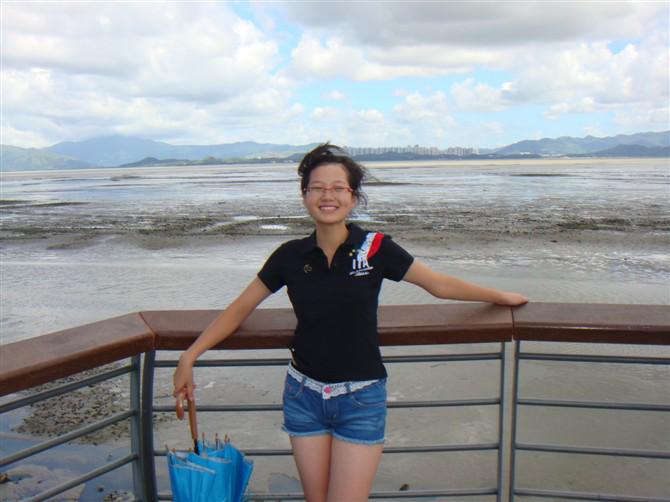 <em>头发自然卷</em>的痛苦有哪些? - 郭鸿的回答 - 知乎