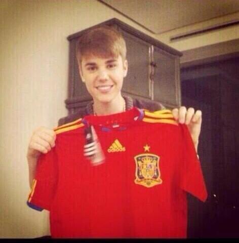 2014 世界杯西班牙 VS 智利的比赛有哪些亮点