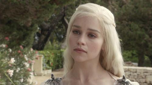 如何客观评价佟丽娅的长相? - 董章章的回答 -