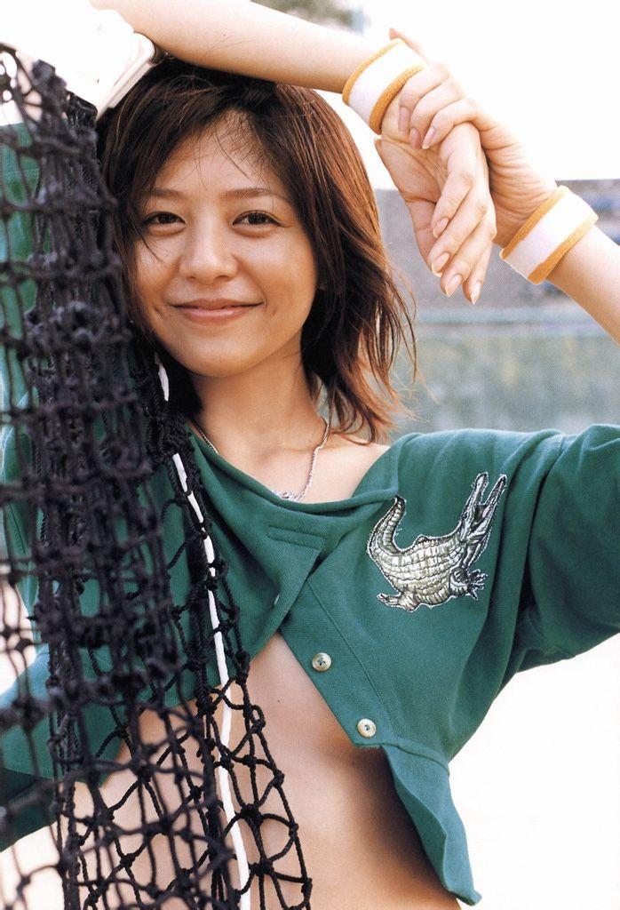 为什么每届世界杯,央视都要请个不懂足球的女