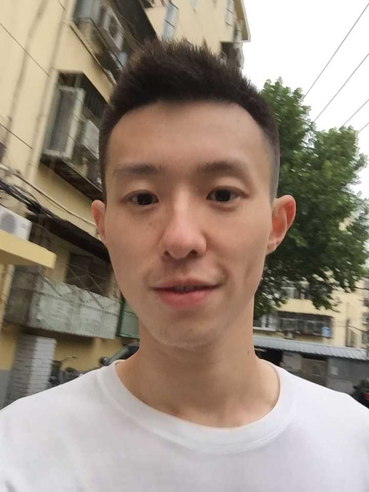 男孩由丑变帅是什么样的感觉?