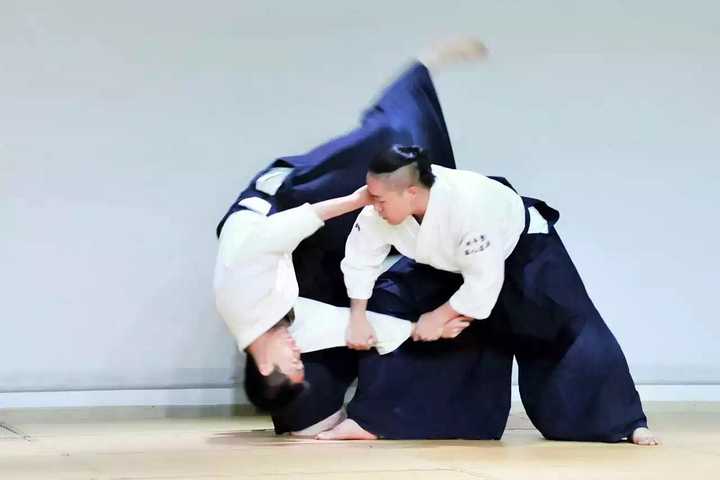 练合气道是一种怎样的体验,可以使人平静吗?