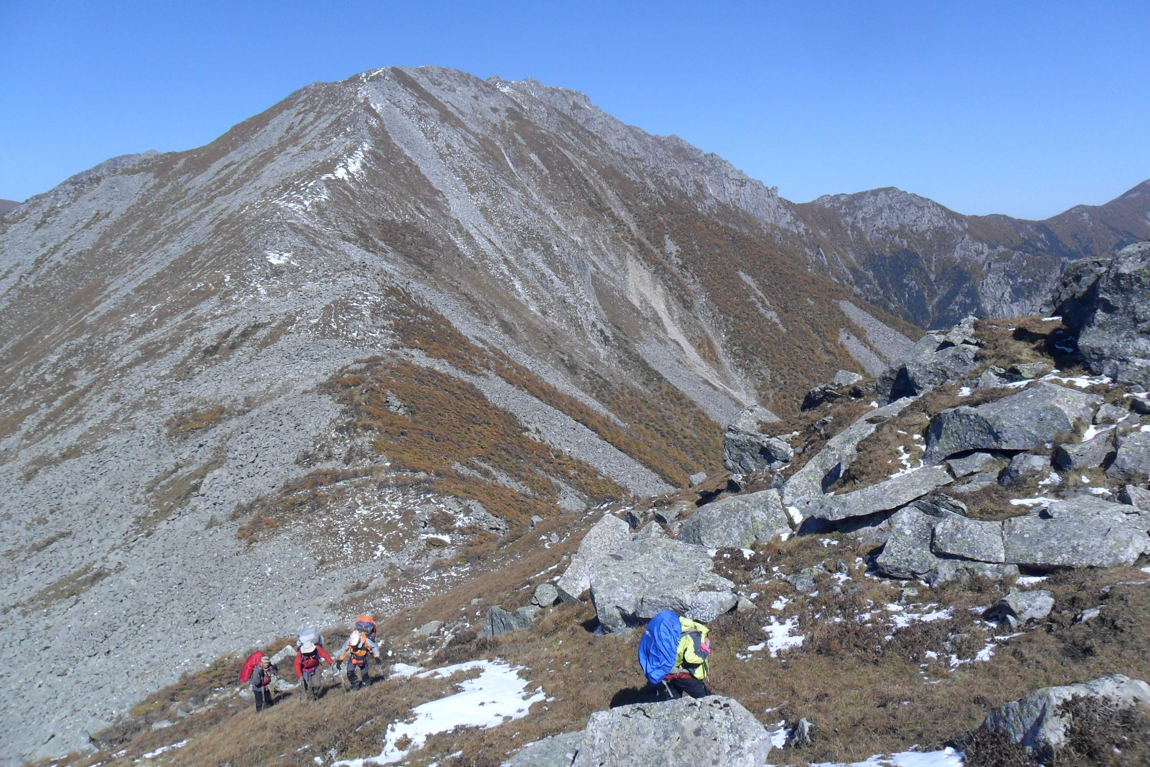 西安,秦岭鳌山-太白,成熟路线,冰川遗迹九重石海.4~6天,看天气.