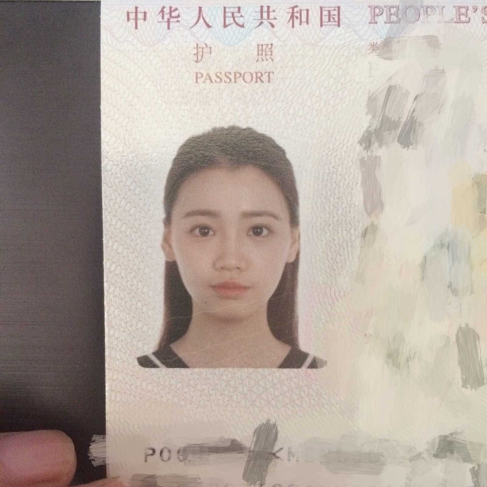 你会发现脸好看了 证件照也会好看很多:) 上个月在派出所拍的护照照片