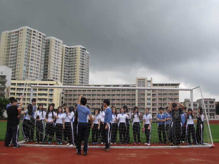 在深圳龙岗布吉高级中学读书是一种怎样的体验?