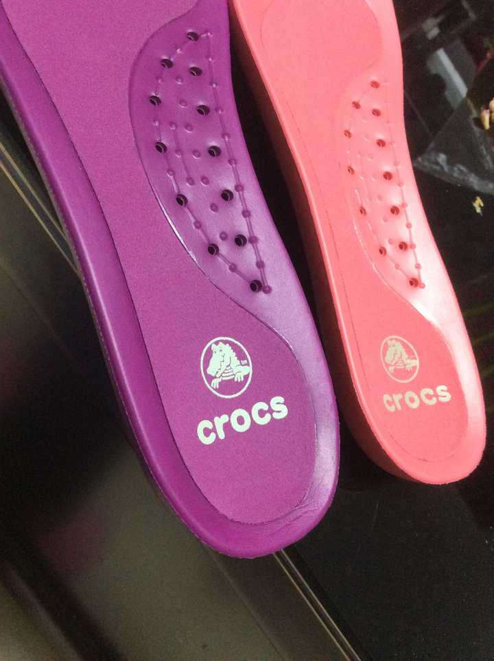 怎么区别crocs鞋的真假?