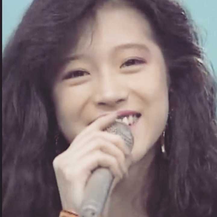 如何评价日本女歌星中森明菜?