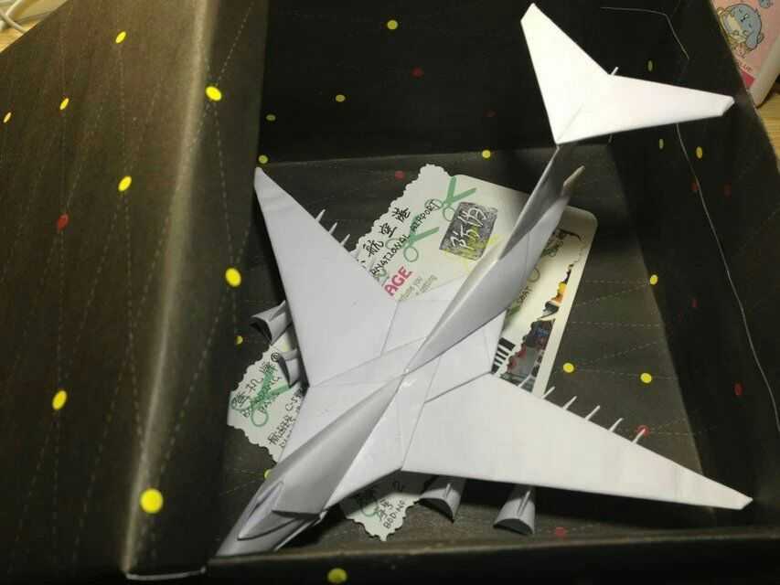 《不可思议的纸飞机》我很喜欢的一本书! 图为银河c5   显示全部