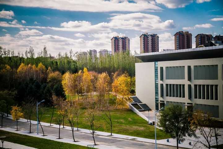 鞍山比沈阳怎么样
