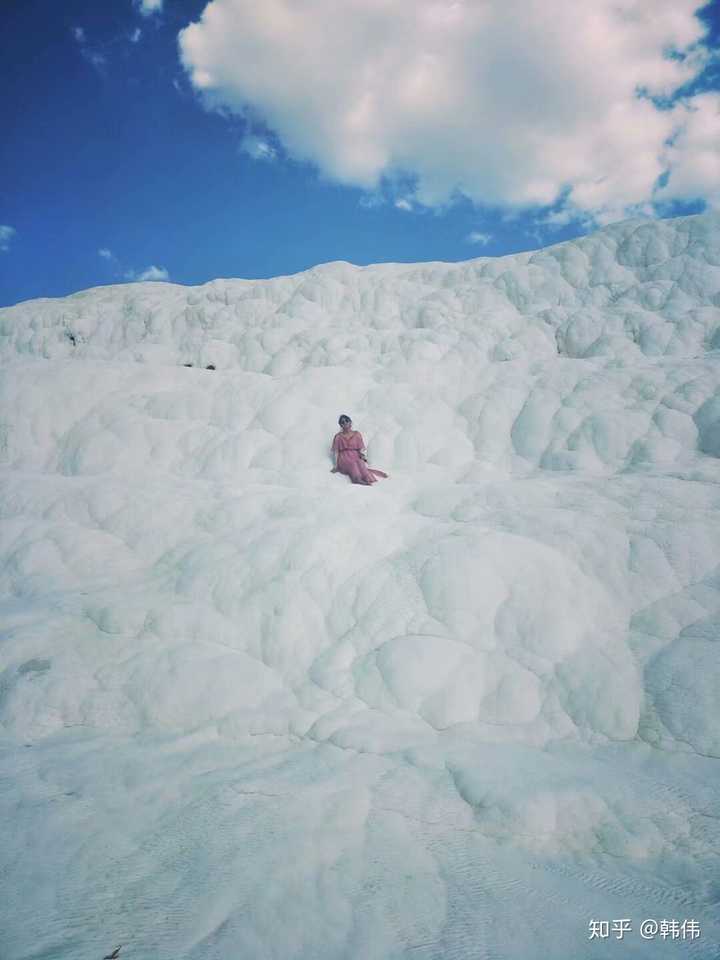 雪白的棉花墙真的犹如朵朵白棉.