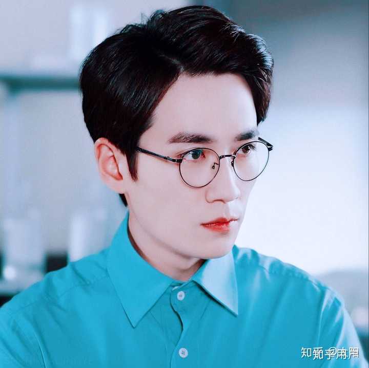 如何评价朱一龙和董文华老师合作的新曲《龙文》?