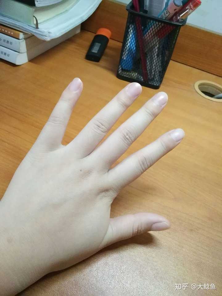 女生有一双好看的手是怎样的体验?