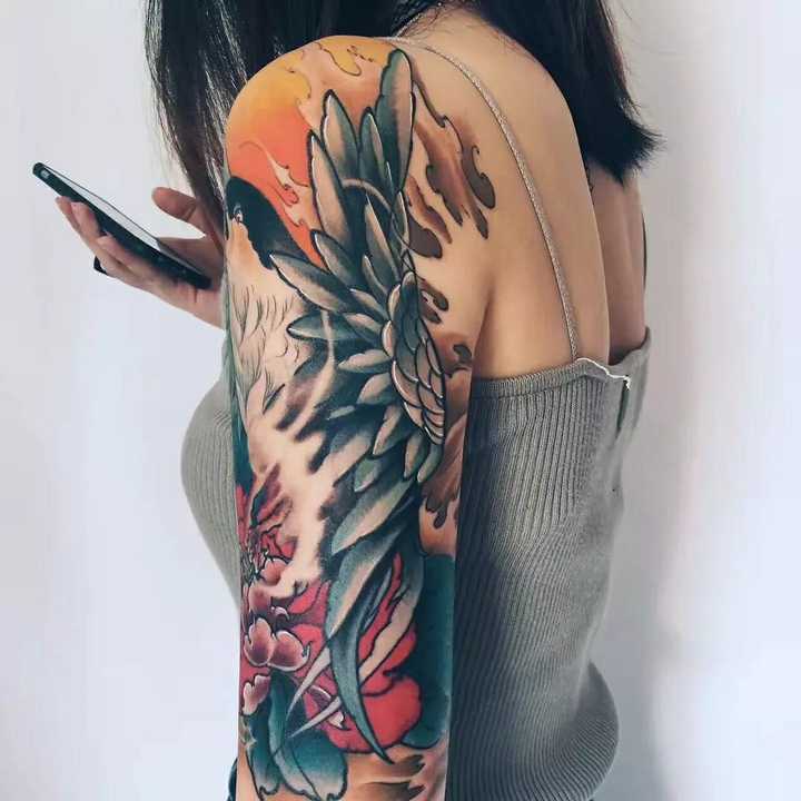 女生纹花臂之后生活会不会发生什么变化?