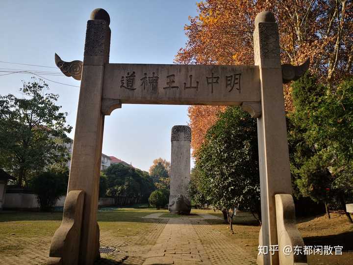 光复云贵,云贵自738年南诏立国已脱离华夏630多年; 邓愈冯胜光复河西