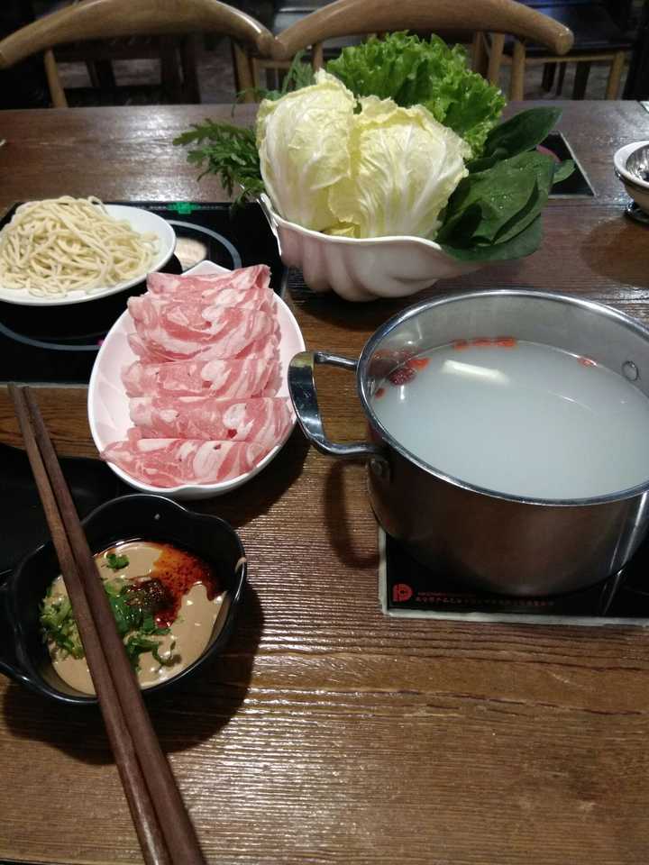 一个人吃火锅是一种什么样的感觉?