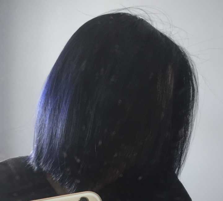 留蓝色头发什么体验?