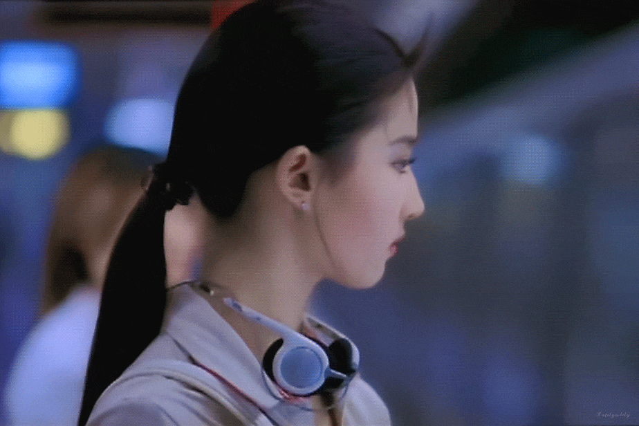 俺想知道刘亦菲到底是圆头还是扁头?