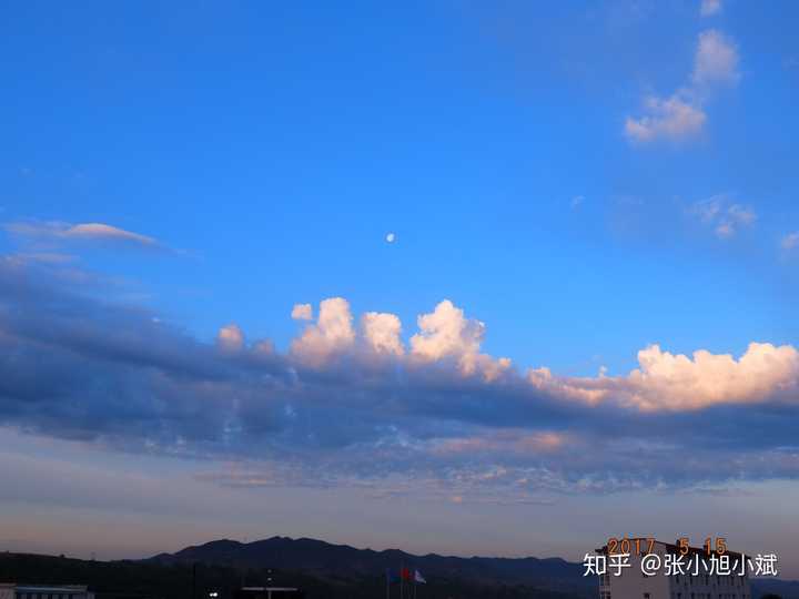能不能分享一张你手机相册里最美的天空照?