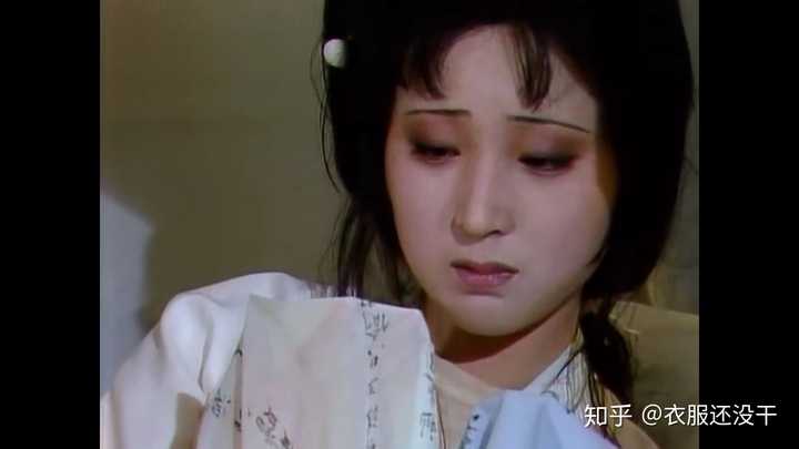 87版《红楼梦》中黛玉焚稿那集.仔细看下面我截的图.