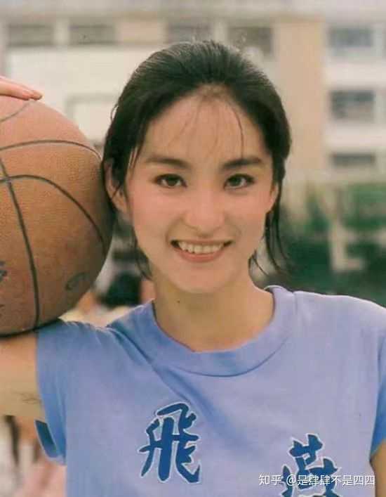 年轻时候的林青霞真的是青春无极限