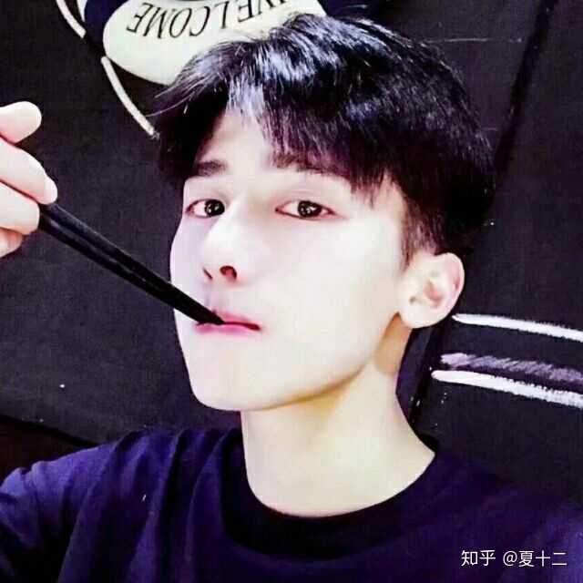 有哪些是适合高中男生用的比较高大上的头像?