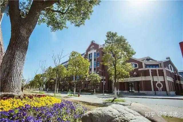 在上海师范大学天华学院里有哪些适合学习的地方?