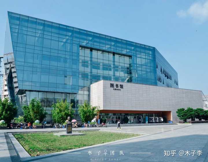 四川农业大学的图书馆或教室环境如何?是否适合上自习