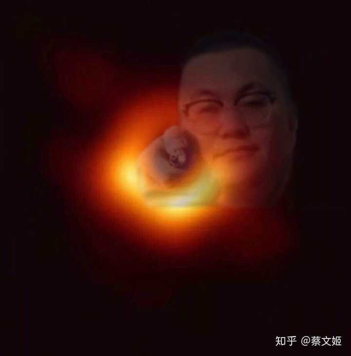 如何看待5月25日晚蔡依林被激光笔照射眼睛一事?