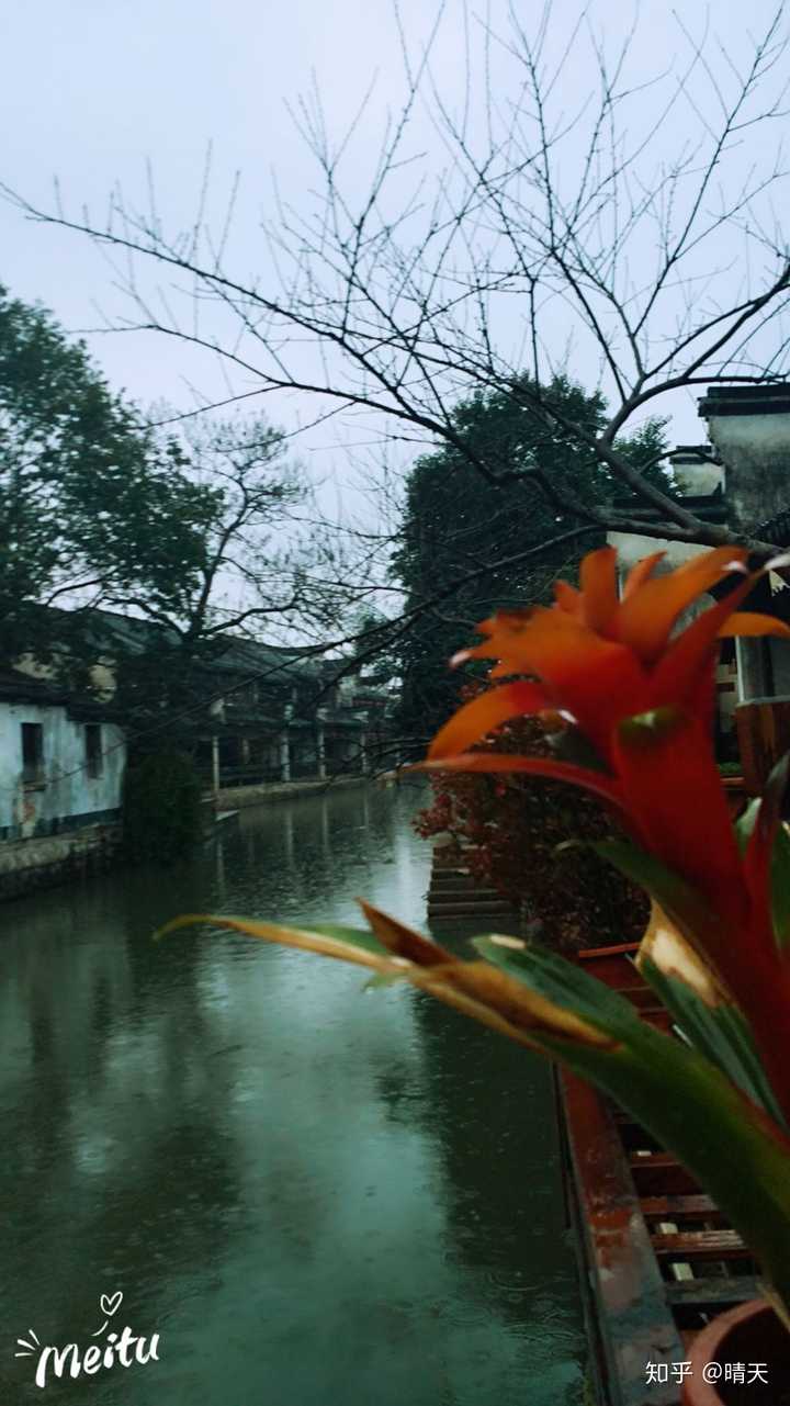 当时正下雨,烟雨江南.