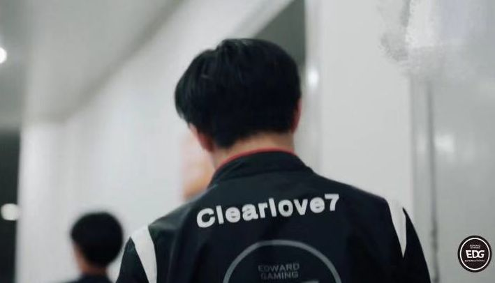 edg 官宣 clearlove(明凯)正式退役成为教练,你有什么想说的?