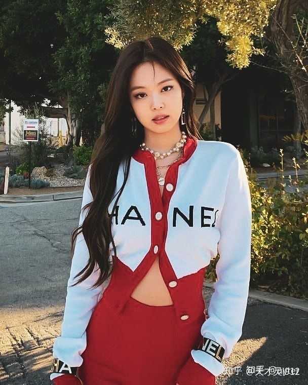 jennie好适合红衣服!太好看了!