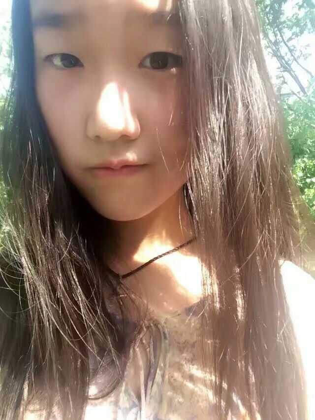 初一 小眼睛大鼻子 但我那时觉得自己很好看(迷之审美)