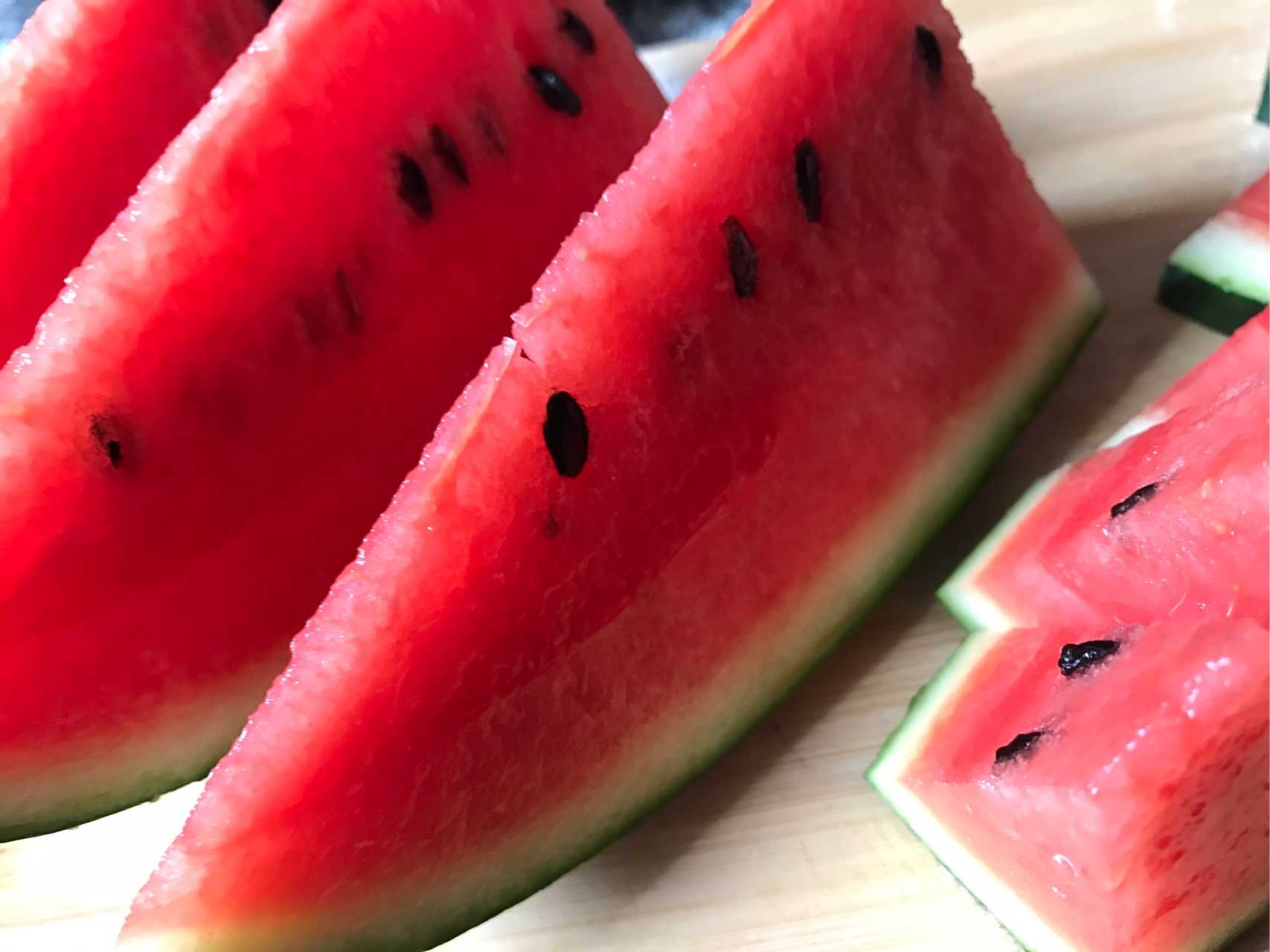 抓紧夏天的尾巴死命吃西瓜