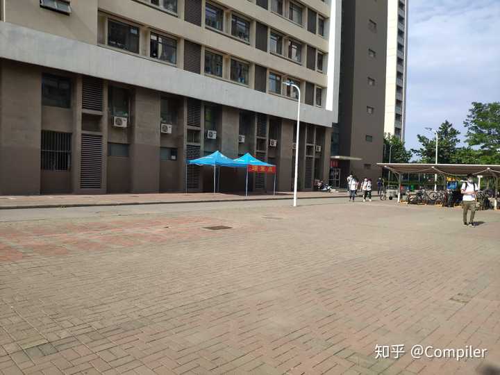 天津工业大学的宿舍条件如何?校区内有哪些生活设施?