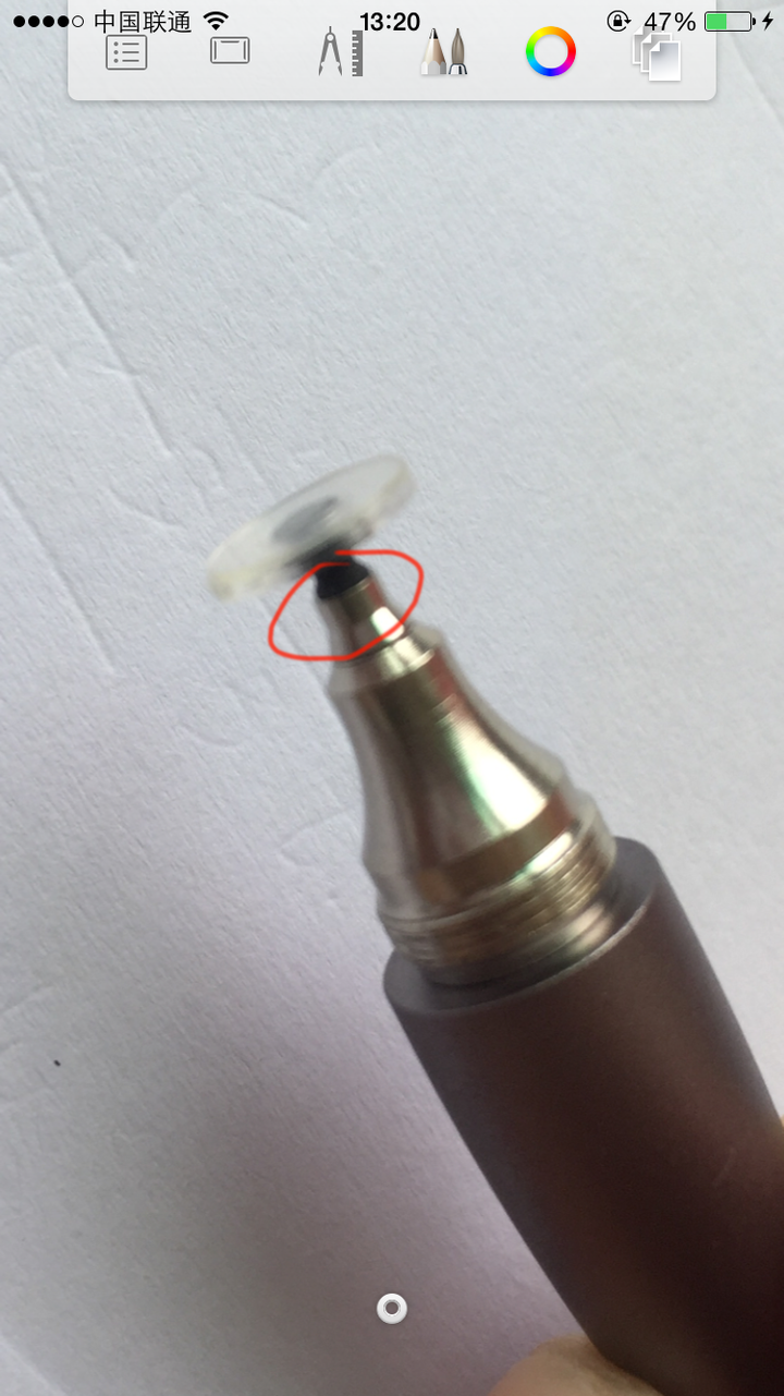 如何给有圆盘的触屏笔换笔头?