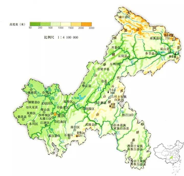 地势西低东高,东北是大巴山和巫山,东南是武陵山区.