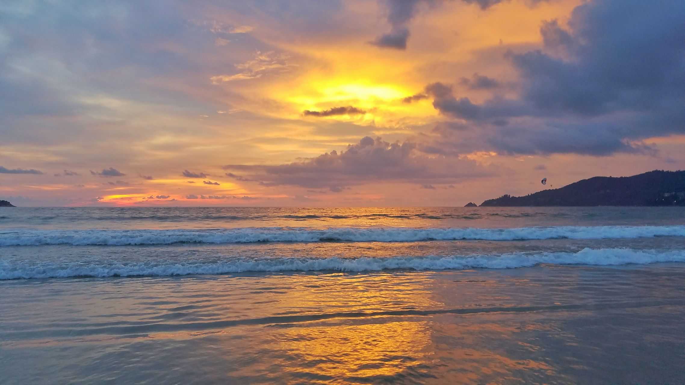 夕阳下的安达曼海