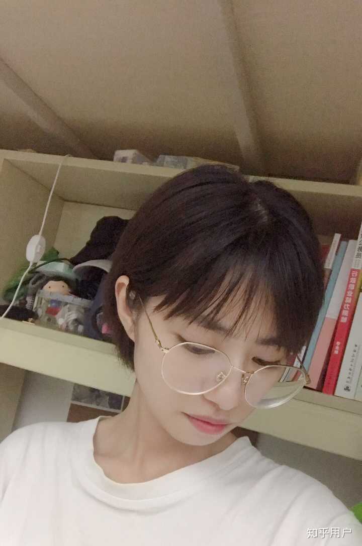 不染不烫的短发发型有哪些?