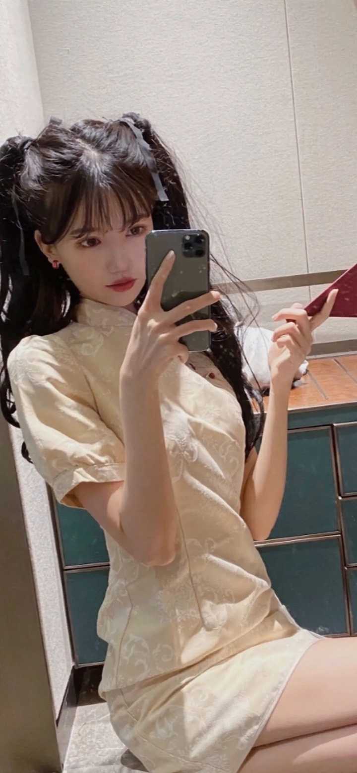 有哪些好看的全面屏渣男壁纸?
