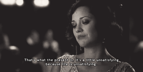 就像是一朵清纯又浪漫的白玫瑰 拥有着超脱时间的美与真性情!