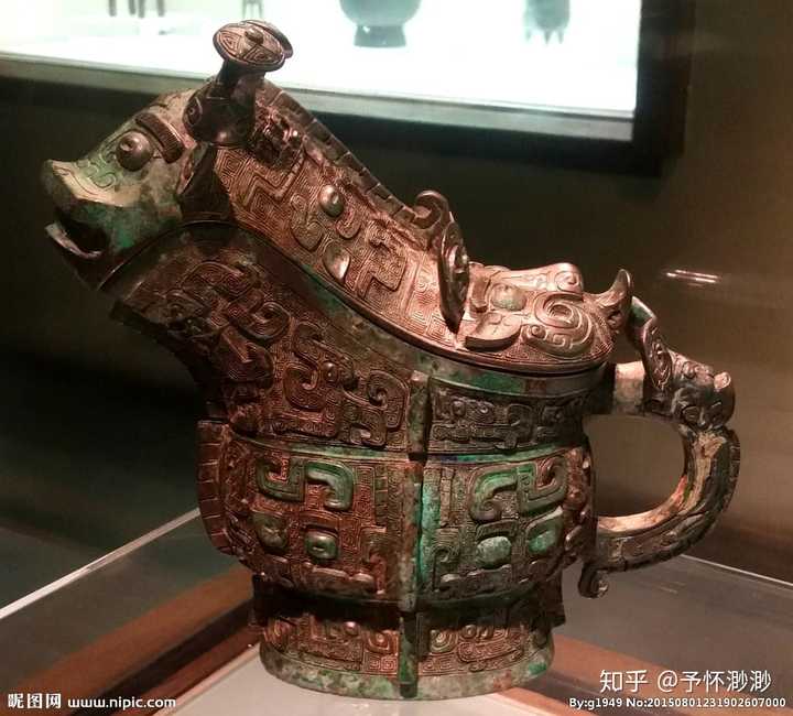 为什么南京博物院馆藏的凤鸟纹兕觥样式和其他觥不一样?