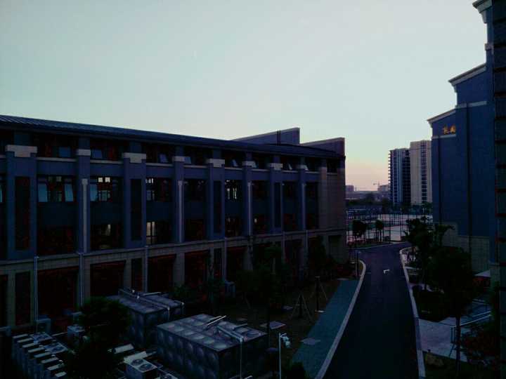 杭州市学中学紫金港校区怎么样