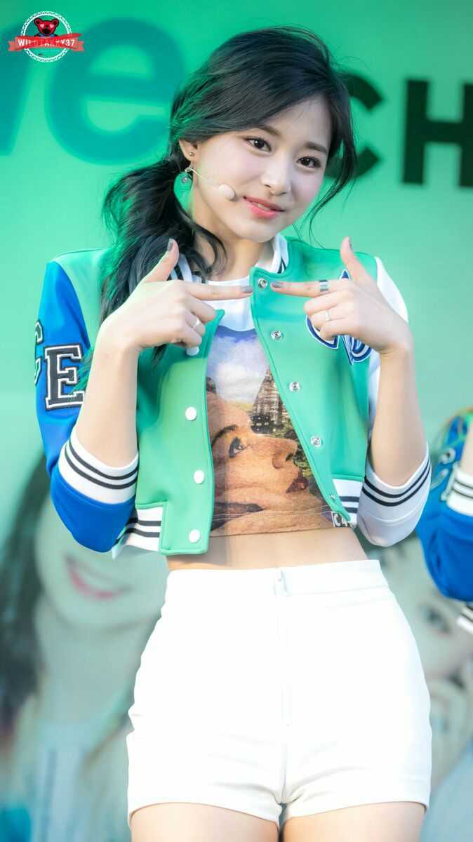 twice 成员周子瑜有哪些惊为天人的瞬间?